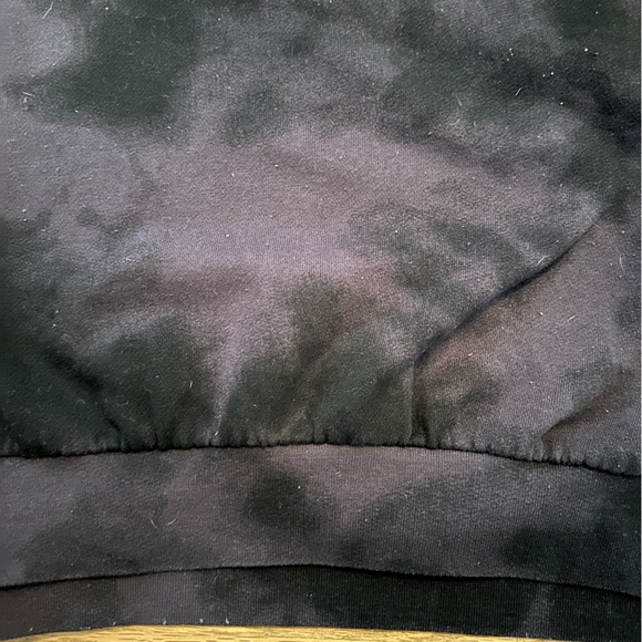 Levi's Tie Dye Cropped Sweatshirt Pullover Black - Picture 4 of 5